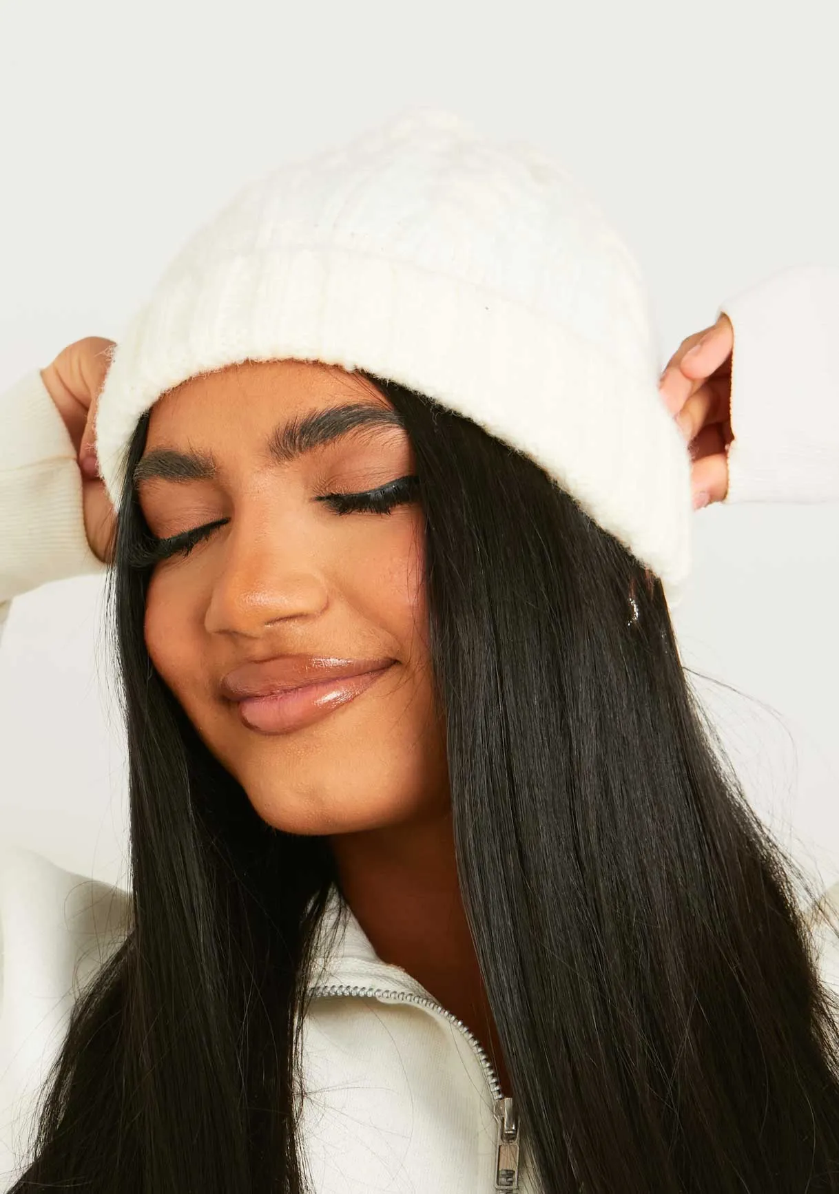 Alara Cream Cable Knit Beanie