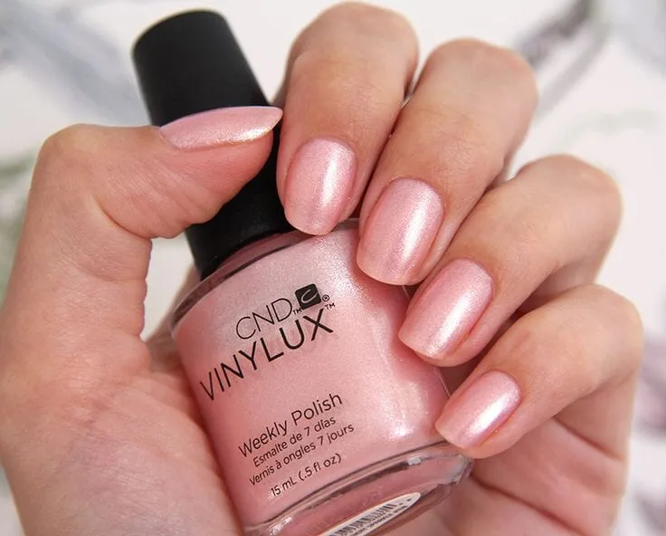CND VINYLUX - #118 Grapefruit Sparkle