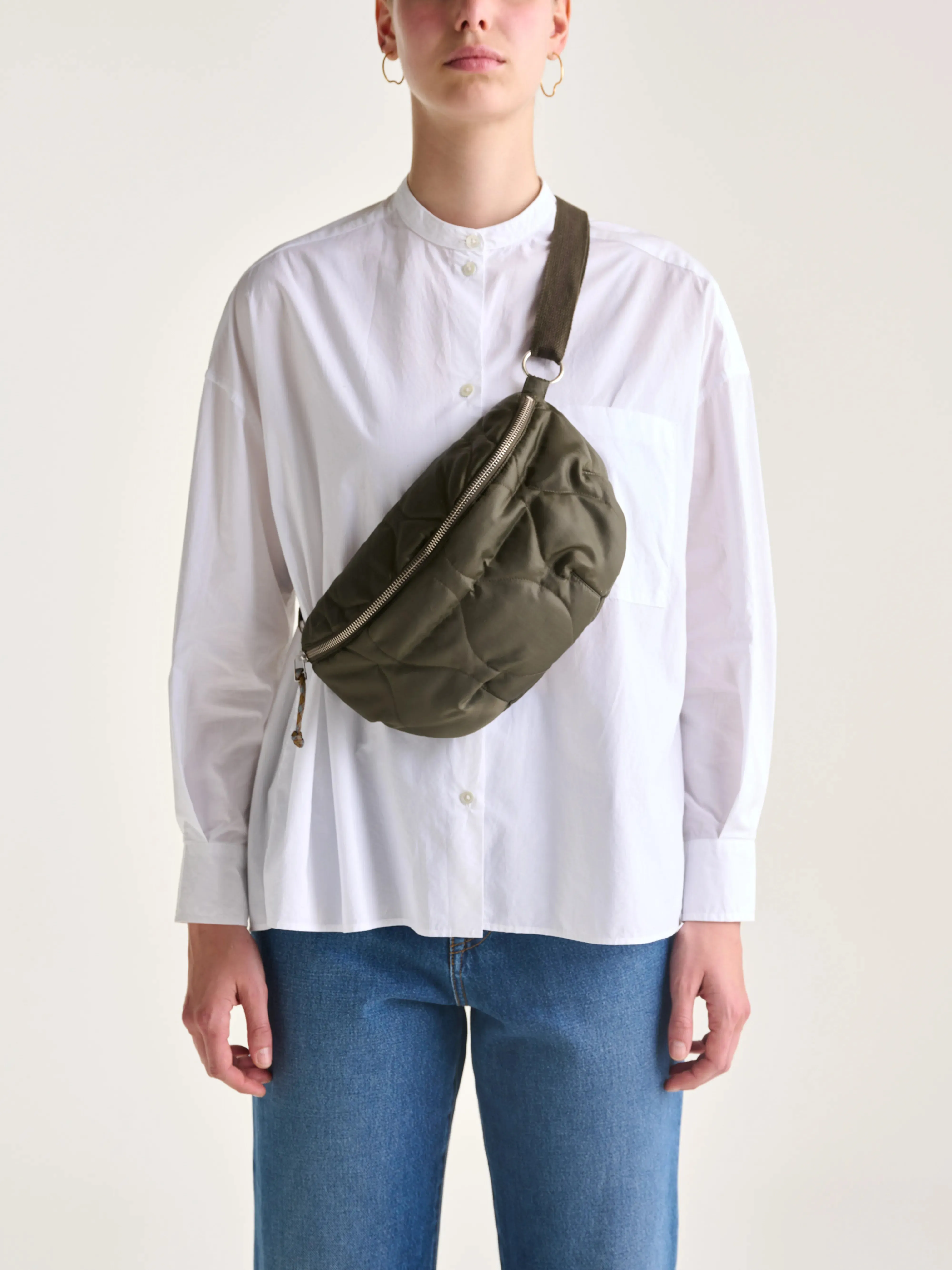 Hosie sling bag (242 / W / MOSS)