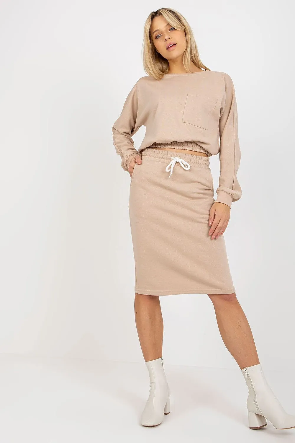 Long sleeves sweatshirt and skirt set