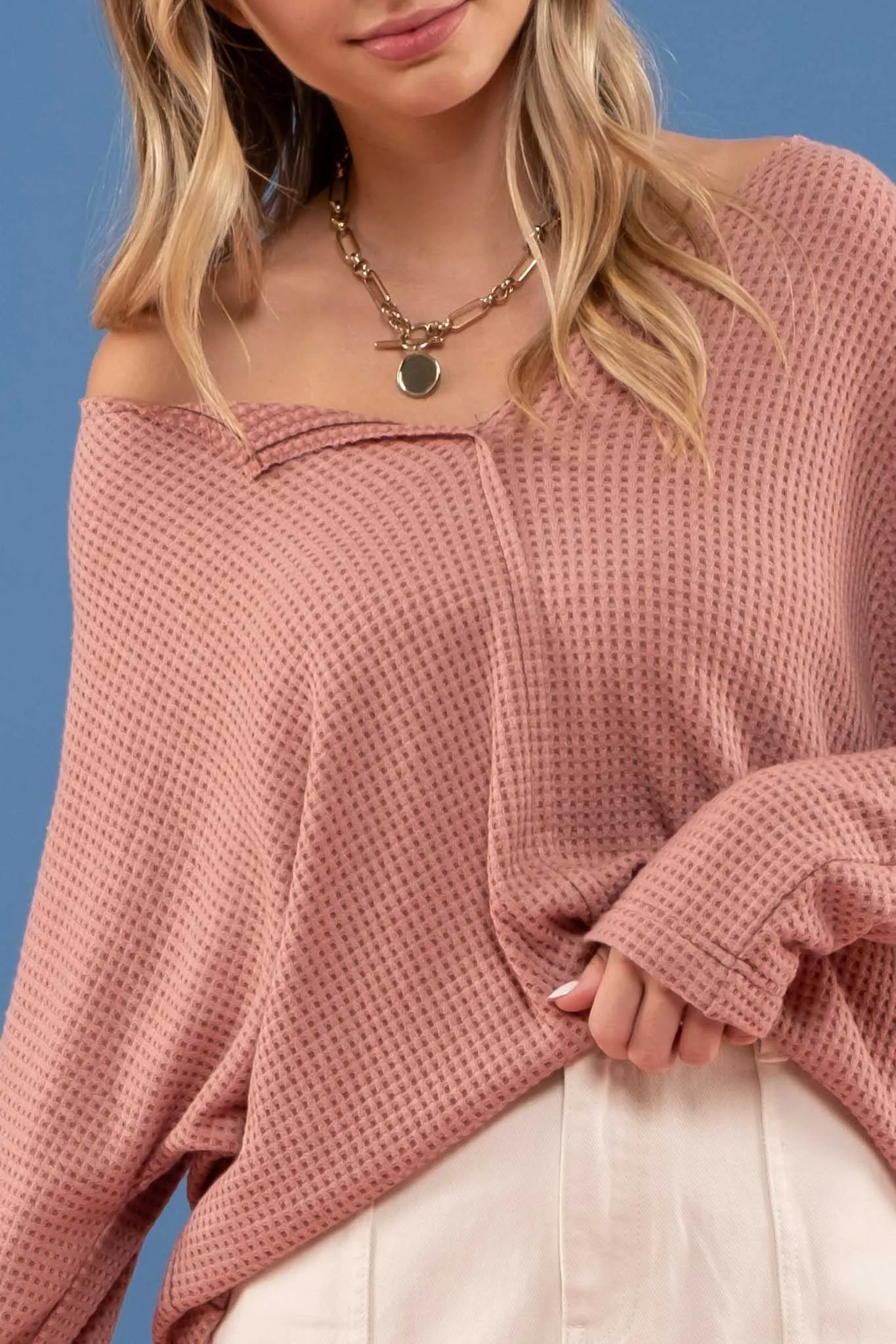 SPLIT NECK LONG SLEEVE TOP