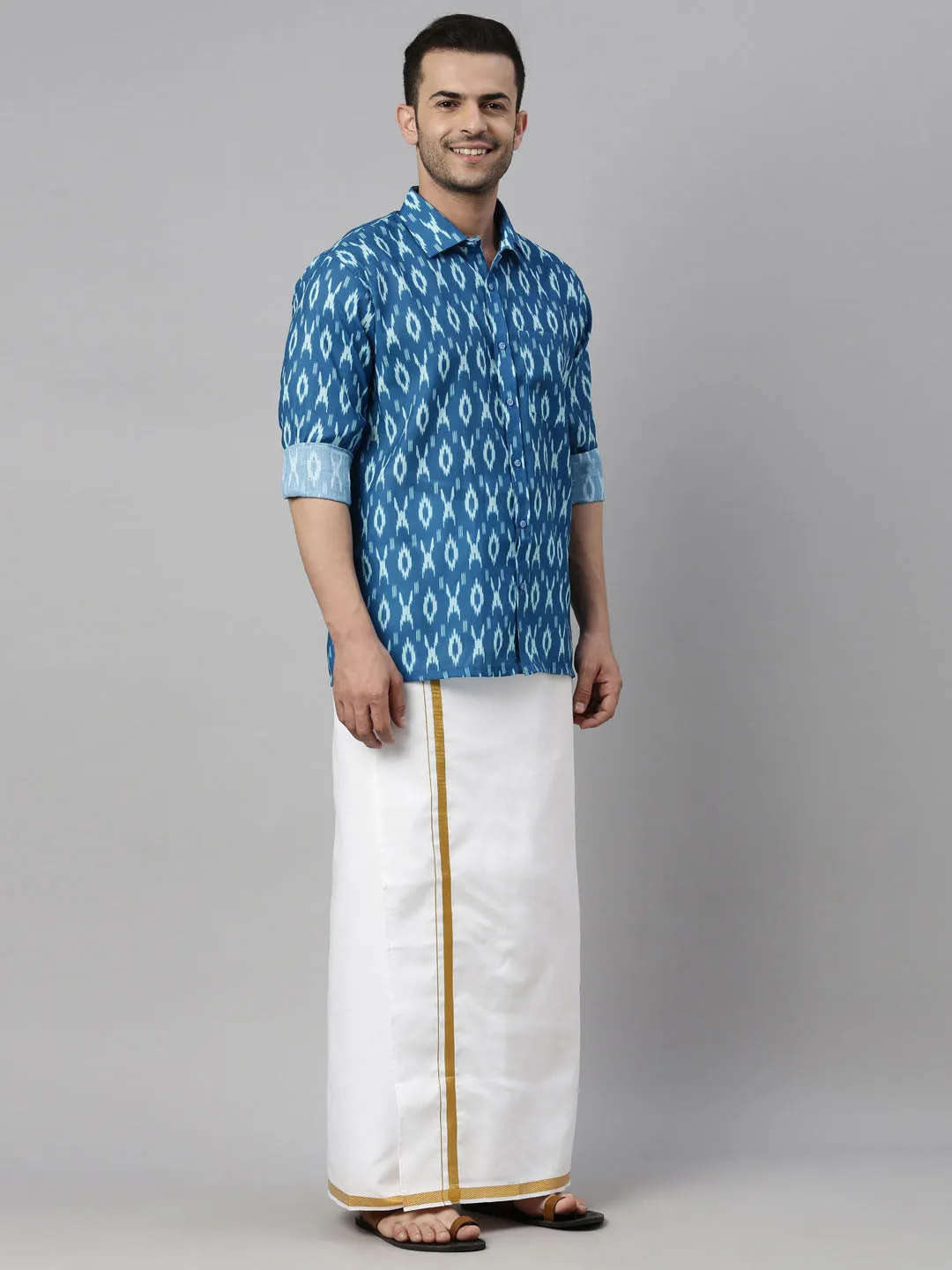 VASTRAMAY Men's Torquoise Blue Ikkat Print Shirt And Mundu Set