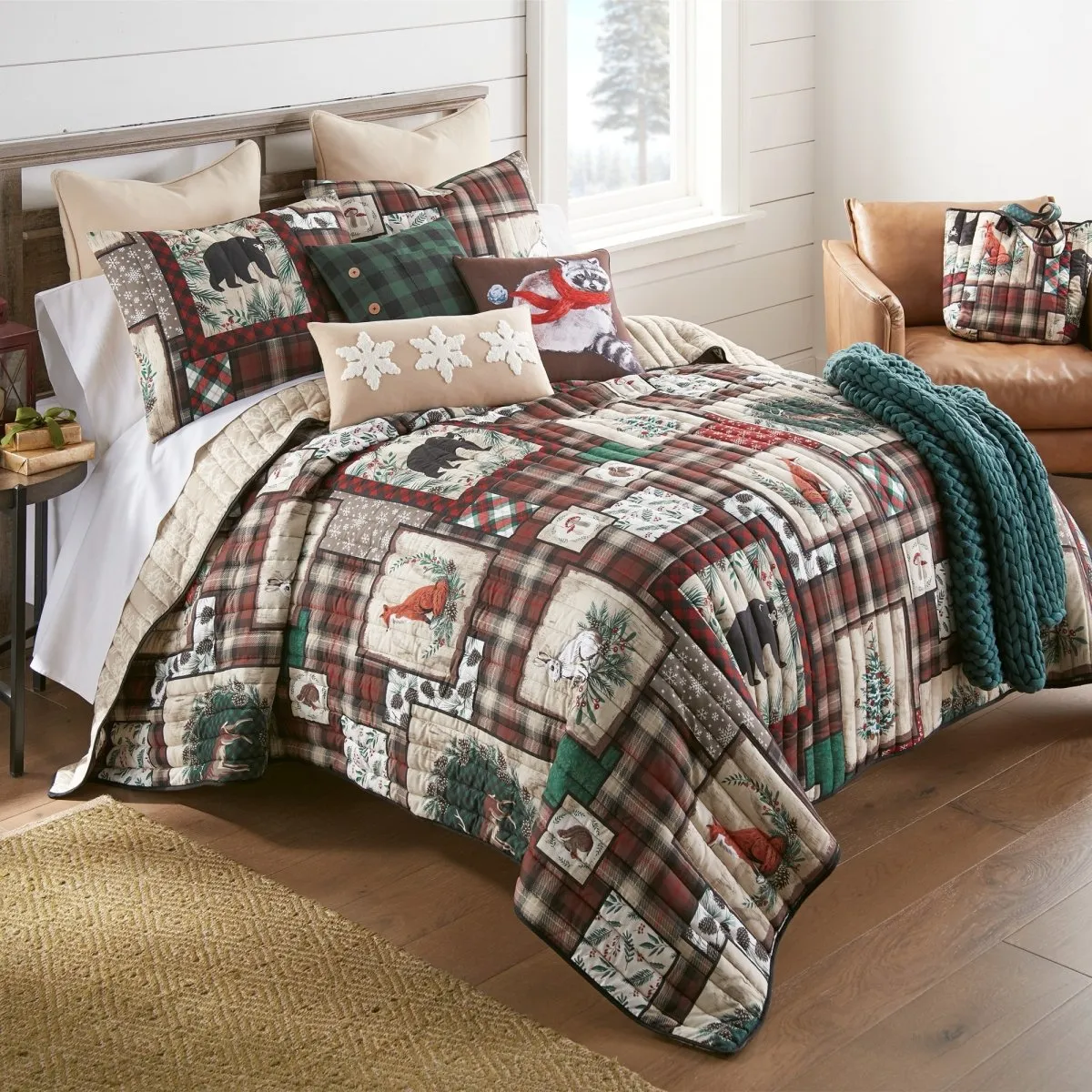 Woodland Christmas Quilted Bedding Set - Twin